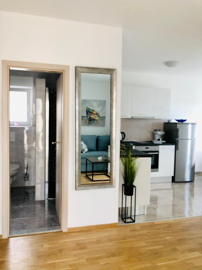 Villa Dani Sea & Pool Apartments Trogir Exterior foto